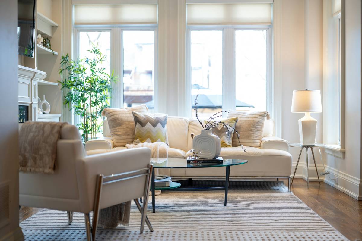 Minimalist Living Room Furniture: 7 Proven Tips to Avoid Costly Mistakes