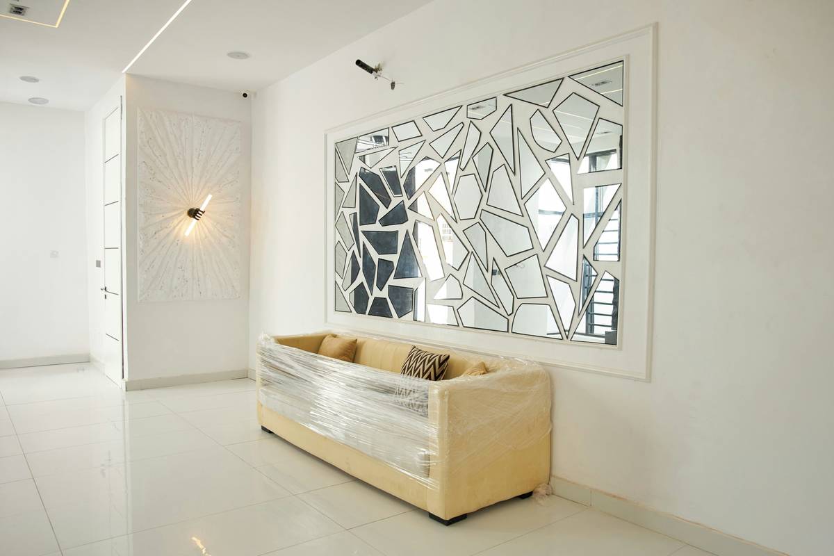 What Is Minimalist Decorating Style: 7 Proven Tips to Avoid Costly Mistakes